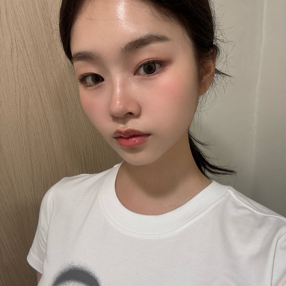 넥슬림주사시술로 한층 가벼워진 목선, 자신감이 달라졌어요 관련 이미지 1