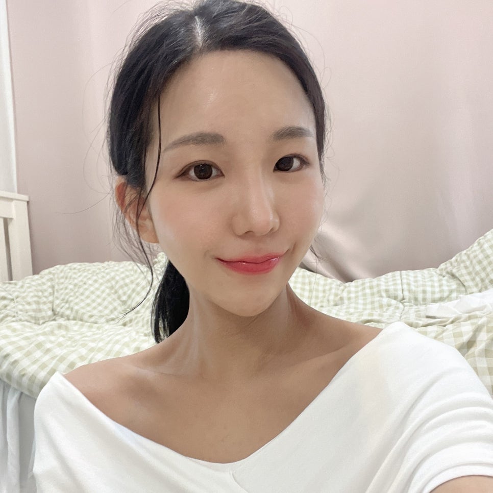 압구정에서 입꼬리시술 하고 만족도 최상이에요 관련 이미지 2