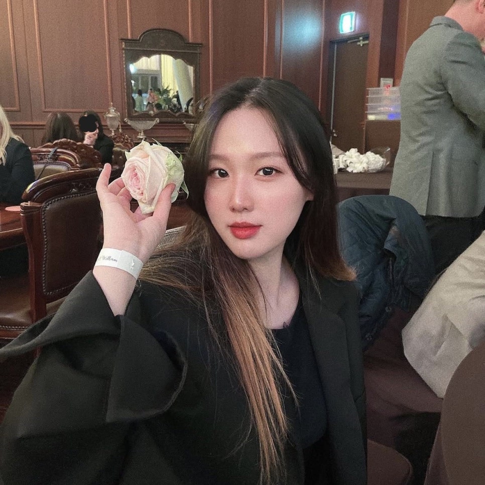 이중턱지흡후기 턱선 따라 매끄럽게 떨어지는 V라인의 비결 관련 이미지 2