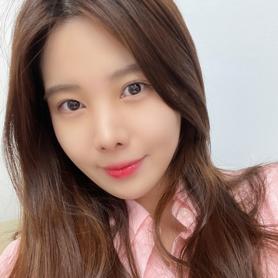 Is the Difference Before and After Chin Fat Liposuction Really That Significant? image 2