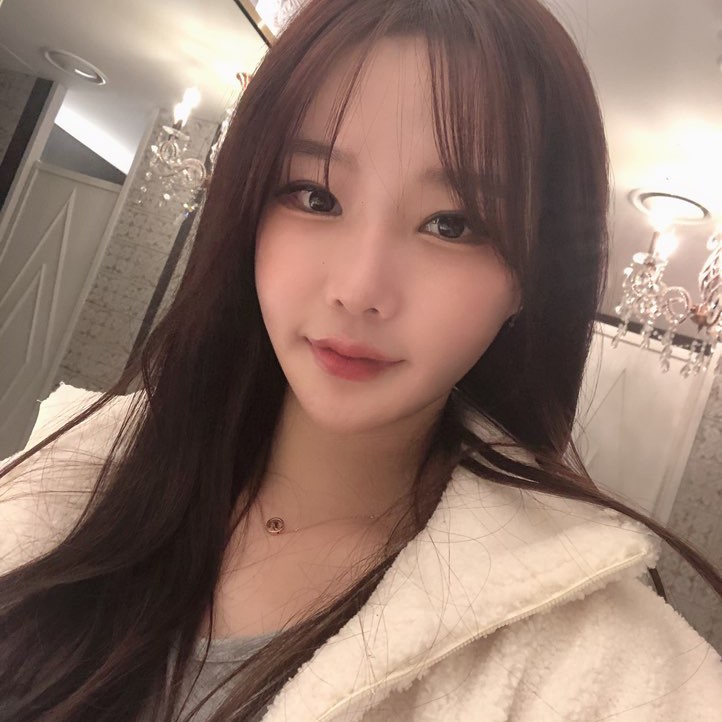 무표정도 환하게! 입꼬리필러시술로 인상 리셋했어요 관련 이미지 2