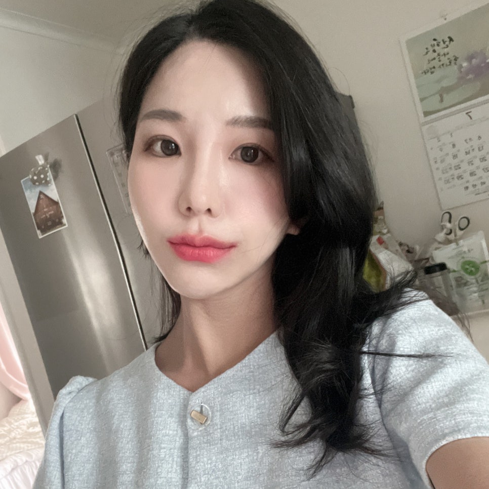 Apgujeong Salivary Gland Botox If Your Jawline Looks Blunt image 1