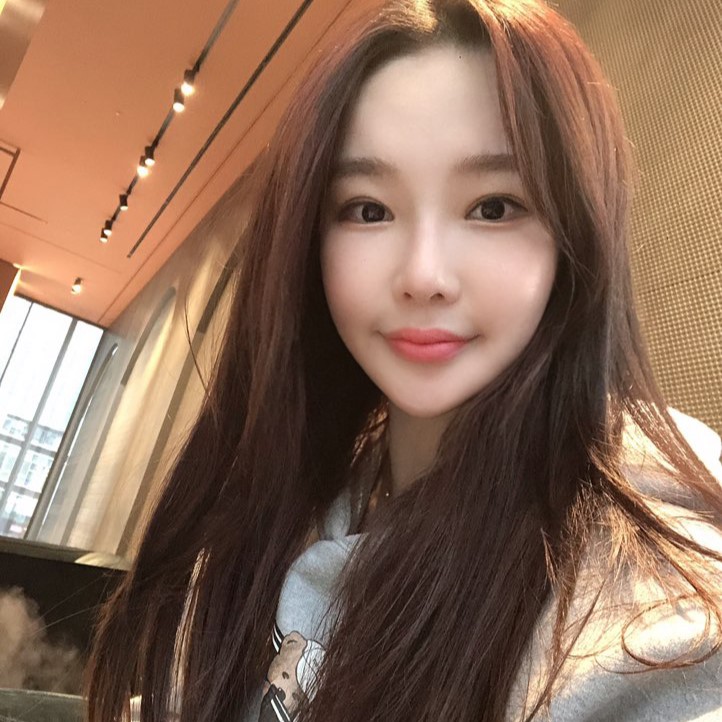 무표정도 환하게! 입꼬리필러시술로 인상 리셋했어요 관련 이미지 1
