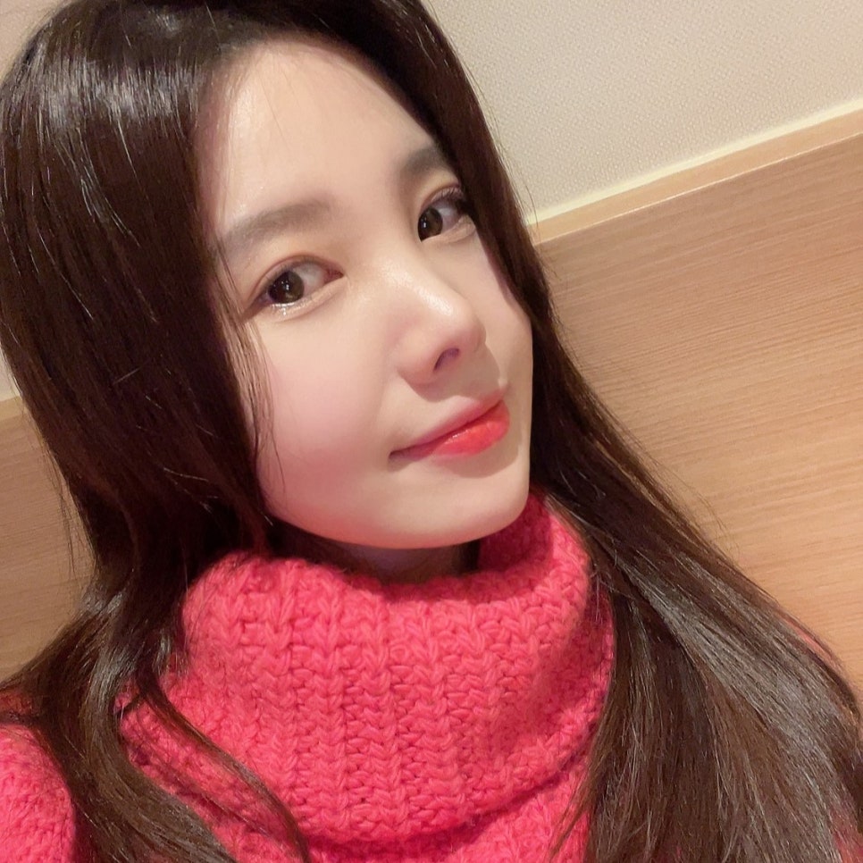 압구정침샘보톡스로 둔해 보이는 턱 선을 갸름하게 관련 이미지 2