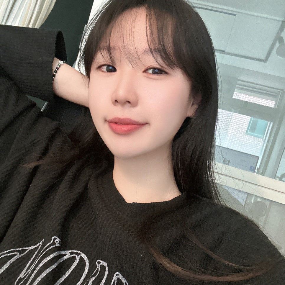 A Clinic That Performs Clean Double-Chin Liposuction image 2