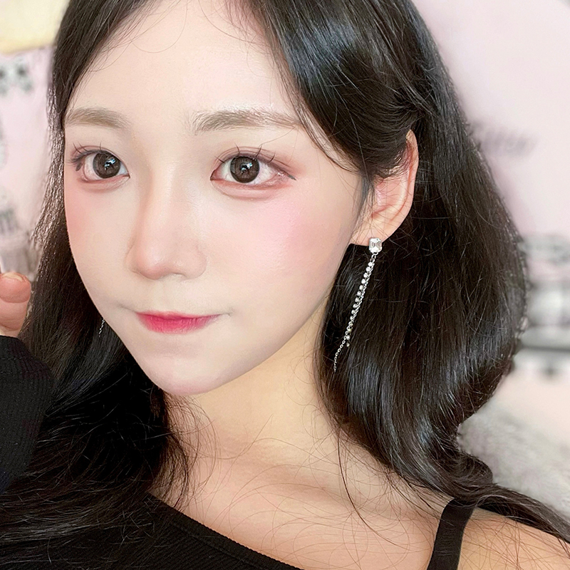 넥라인보톡스 시술은 전문의에게 꼭! 관련 이미지 2