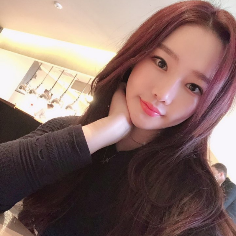 Want to see a clear lip-corner filler effect? image 4