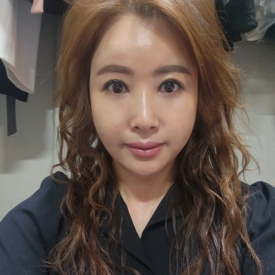At a Clinic That Performs Even Mini Lower Blepharoplasty Incisions With Precision image 1