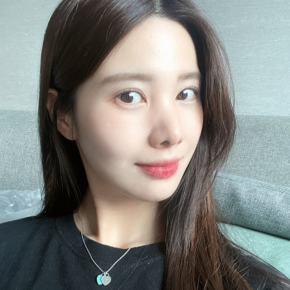 How to Get Rid of a Double Chin—What Everyone Is Doing These Days image 2
