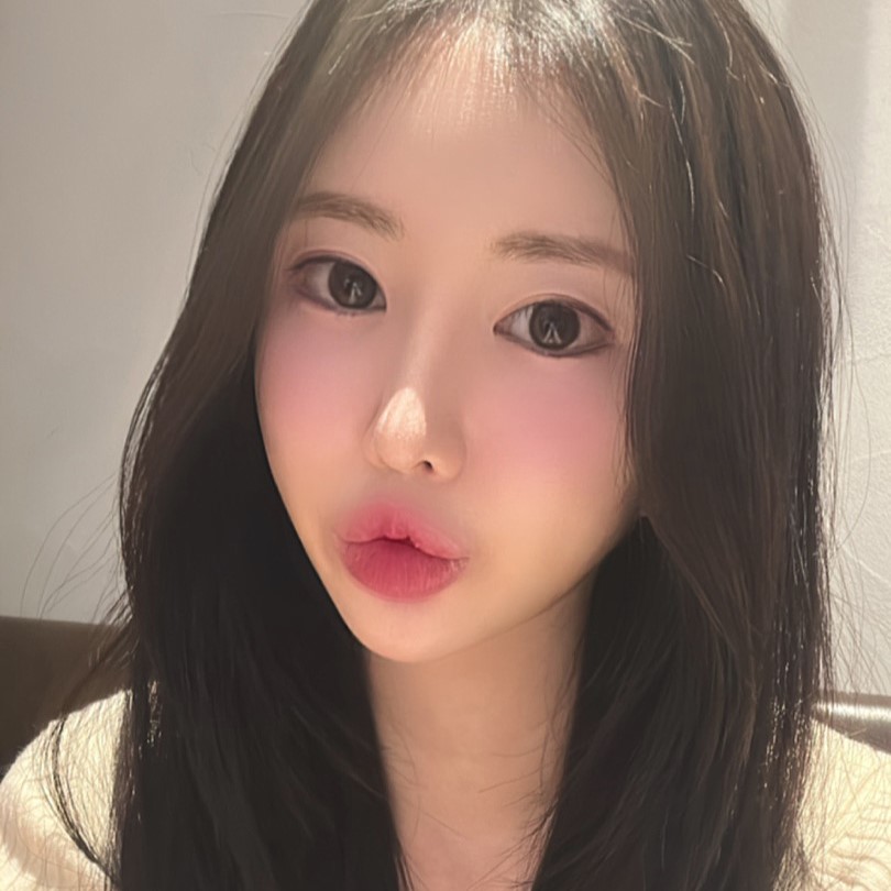 Under-Eye Fat Surgery at a Clinic Without Unnecessary Treatment! image 2