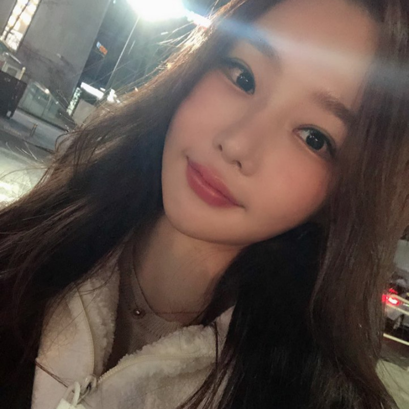 Want to see a clear lip-corner filler effect? image 3