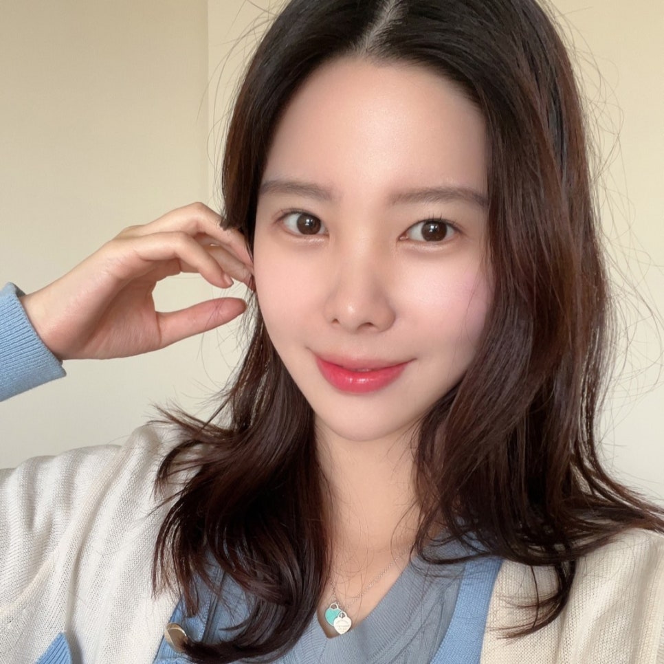 심부볼제거수술 덕분에 윤곽 필요 없어졌어요 관련 이미지 1