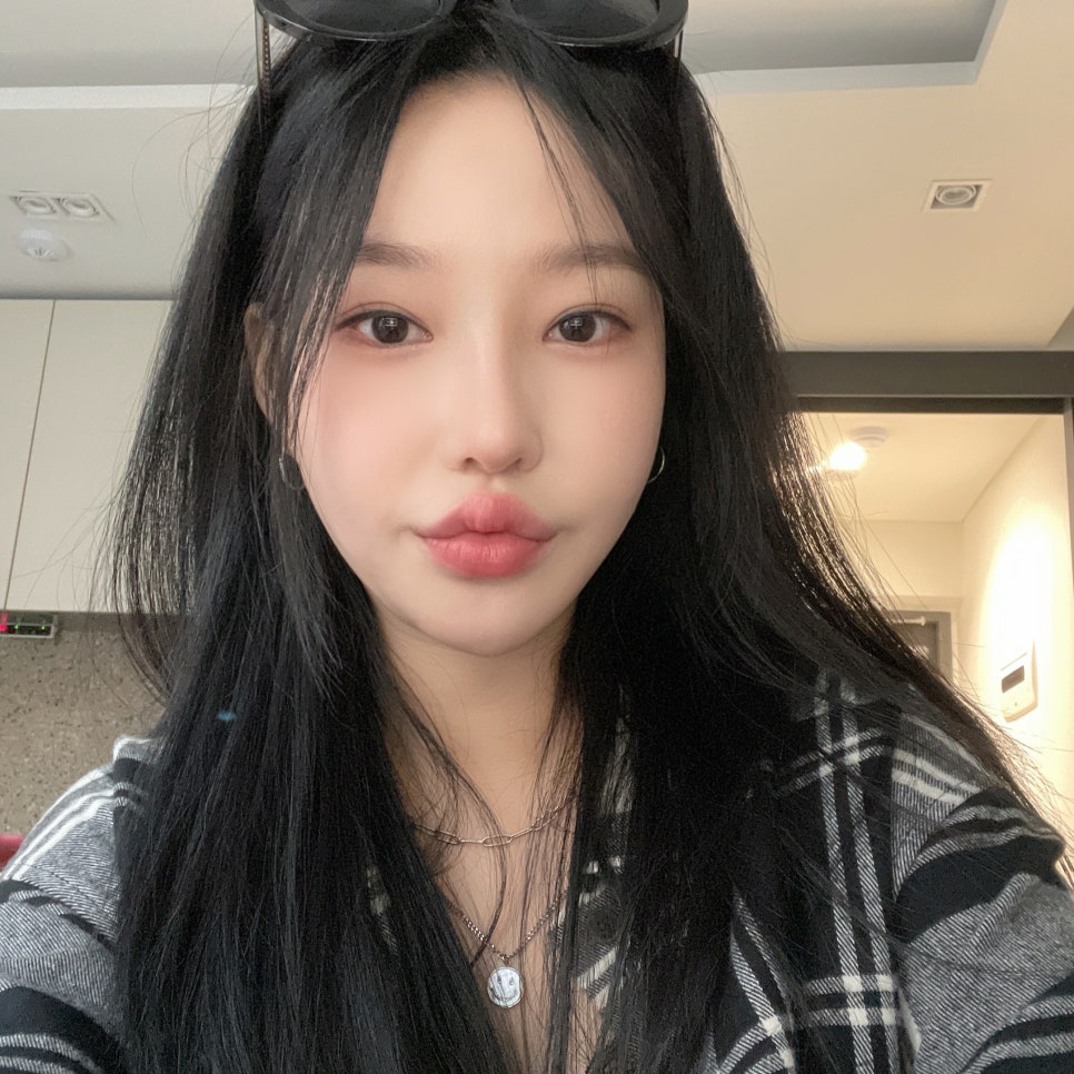 입꼬리시술로 자연스러운 미소라인 만드는 법 관련 이미지 1