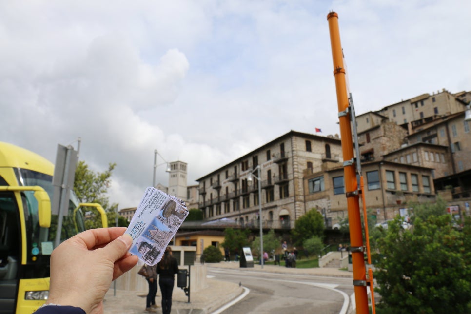 2015년 5월 이탈리아 자유여행 5일차-3 : Assisi 아씨시 둘러보기 #2015.05.24. 일요일 관련 이미지 25