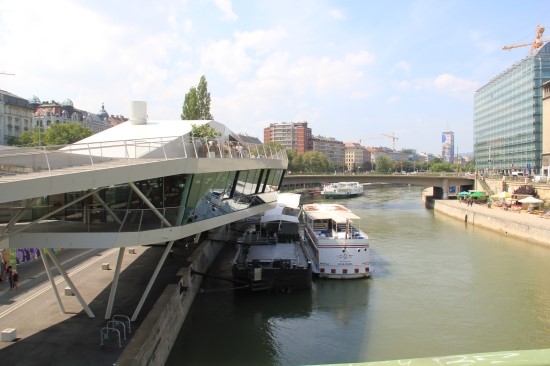 슈베덴광장 Schweden Platz ...그리고 도나우 운하 Donaukanal # 2011년 8월 3일 관련 이미지 2