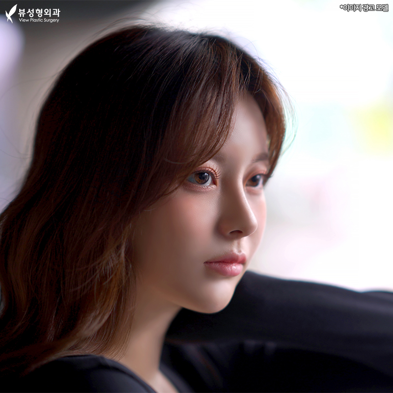 울퉁불퉁한 콧대를 매끈하게, 뷰성형외과 매부리코성형 관련 이미지 2