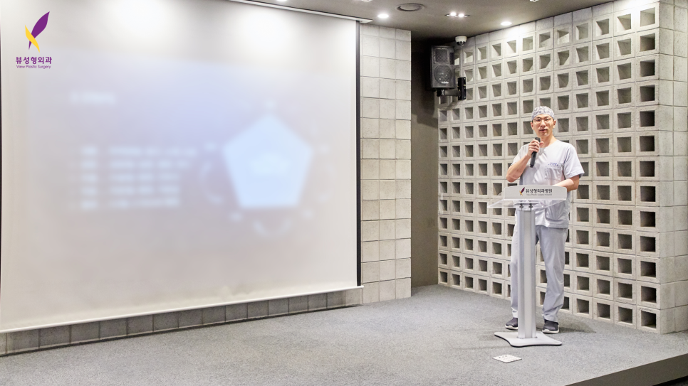 정진욱 원장님 코성형 직원 교육 현장 관련 이미지 2