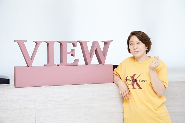 개그우먼 김영희님께서 뷰성형외과에 방문해주셨습니다.♥ 관련 이미지 1