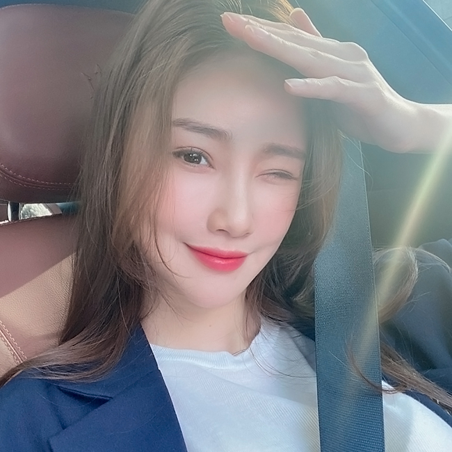 안면윤곽성형외과 보다 나아진 인상을 관련 이미지 1