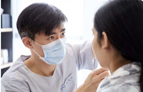 뷰성형외과 김정민 원장, 눈밑지방재배치 개인별 맞춤 계획 필요 관련 이미지 1