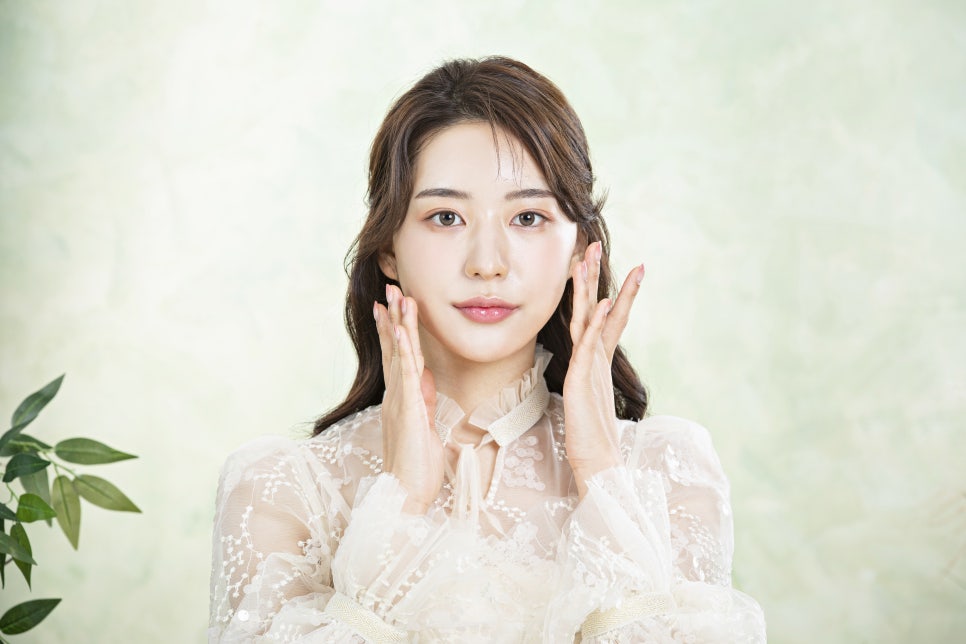 Depressed Cheek Procedure, the OOO Effect That Naturally Fills in Volume - Dermatology Specialist in Samseong-dong image 4