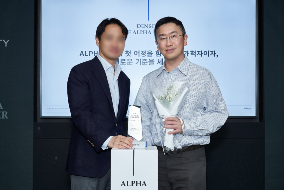 Dr. Kim Chang-sik of Chang Dermatology Attends the DENSITY Alpha Pioneer DENSITY Symposium - Dermatology Specialist in Samseong-dong image 1