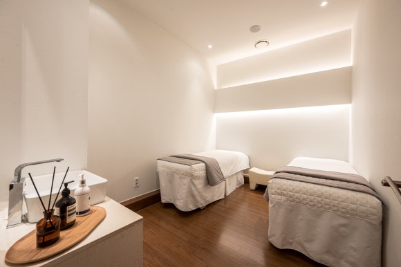 Seolleung Station Dermatology Clinic Recommendation, OOOO for Naturally Managing Body Line Concerns - Samseong-dong Dermatologist image 1