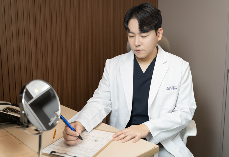 중년눈성형, 처진 눈꺼풀 때문에 고민이시죠? - 피아프의원 관련 이미지 14