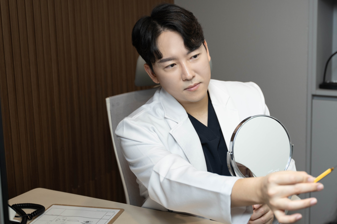중년눈성형, 처진 눈꺼풀 때문에 고민이시죠? - 피아프의원 관련 이미지 13