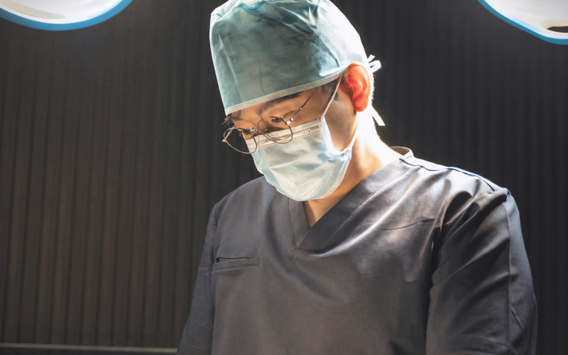 Why Ptosis Should Also Be Considered in Upper Blepharoplasty for Drooping Eyes in Jamsil | Pief Clinic image 1