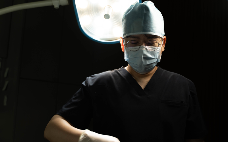Gangnam Lower Blepharoplasty: 3 Important Precautions You Must Know Before Visiting the Clinic - PIAF Clinic image 9