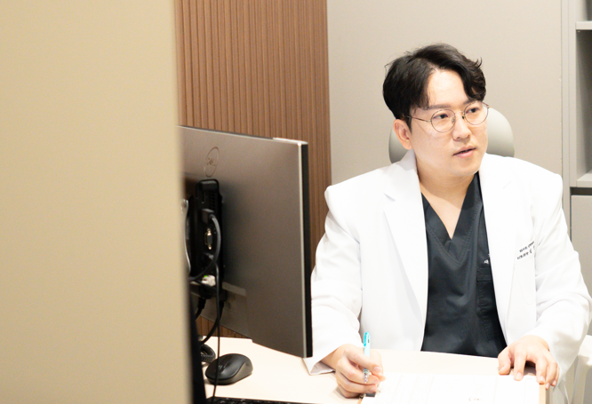 잠실새내역피부과 탄력저하 팔자주름 함께 잡고 싶다면 클릭 관련 이미지 3