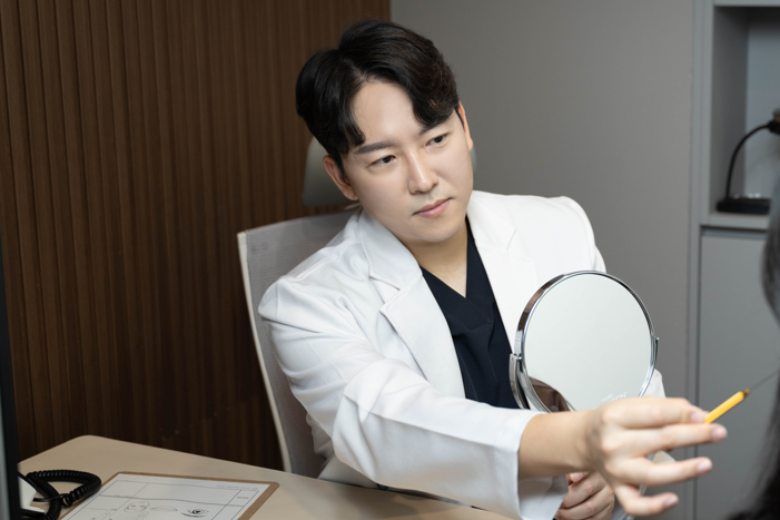 이중턱지방흡입? 이 글을 보기 전까지 받지 마세요 - 피아프의원 관련 이미지 7