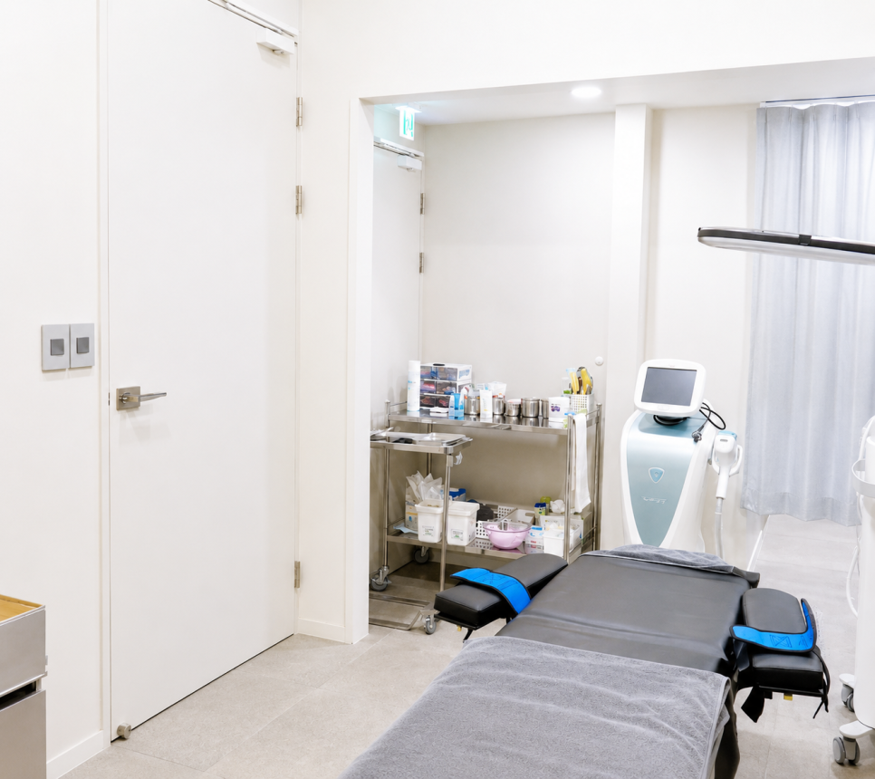 Songpa-gu Dermatology | What to Know When Looking for a Clinic for Under-Eye Fat Repositioning image 5