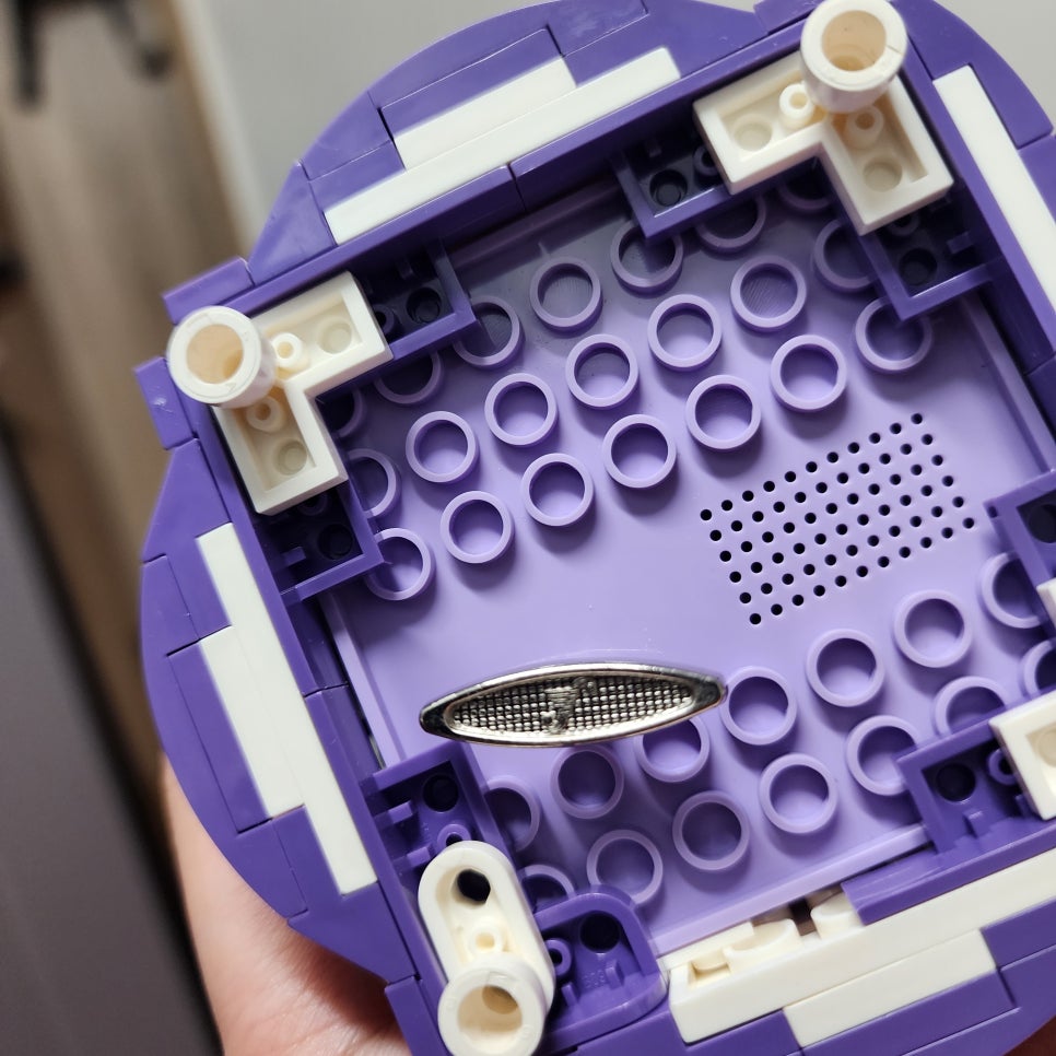 The Detail of the Director of a Plastic Surgery Clinic in Jamsilsaenae, Shown Through Assembling the Keeppley Kuromi Music Box. image 7