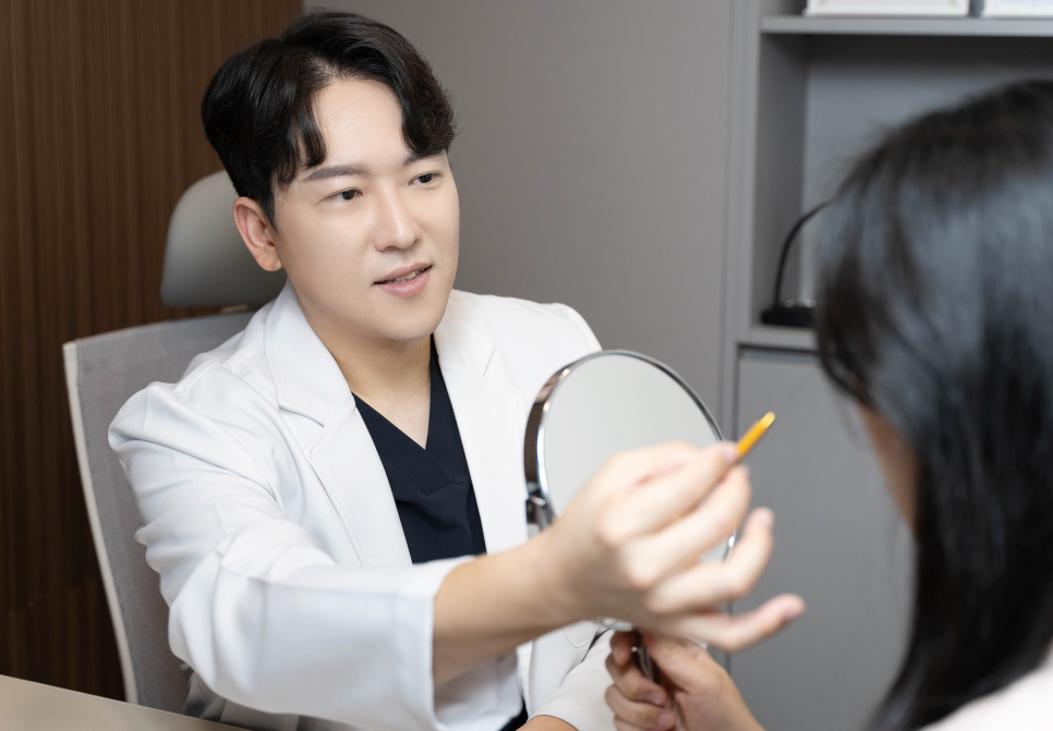 Advice for Those Who Need Revision Upper Blepharoplasty <Must Read> image 10