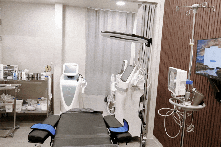If you're worried about acne and pores, read this: Jamsil Naru Dermatology image 8