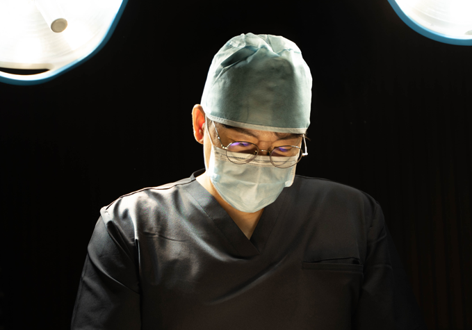 Konkuk University Upper Eyelid Surgery? Realistic Reasons You Should Also Consider Lower Eyelid Surgery - Piaf Clinic image 2