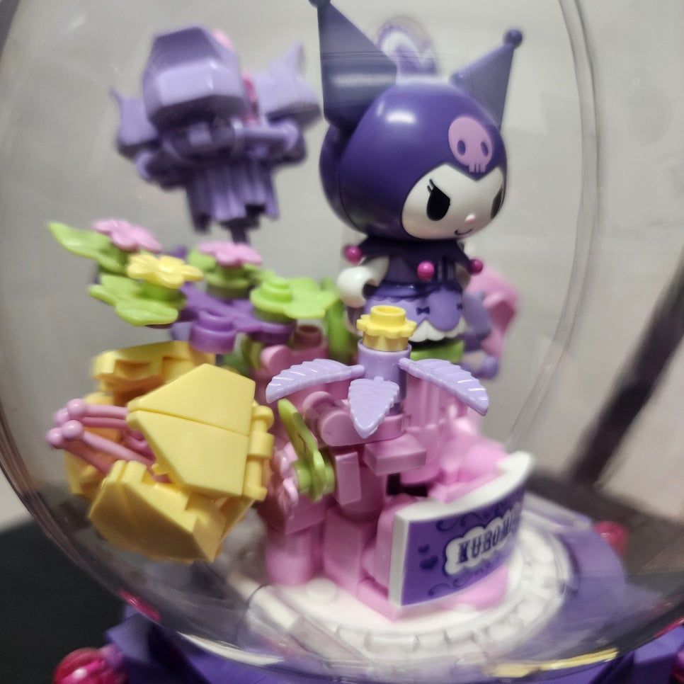 The Detail of the Director of a Plastic Surgery Clinic in Jamsilsaenae, Shown Through Assembling the Keeppley Kuromi Music Box. image 8