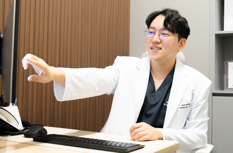 Lower Eyelid Surgery for Middle-Aged Adults Is Not Necessary for Everyone image 11