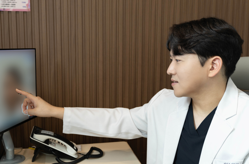 잠실새내역피부과 탄력저하 팔자주름 함께 잡고 싶다면 클릭 관련 이미지 11
