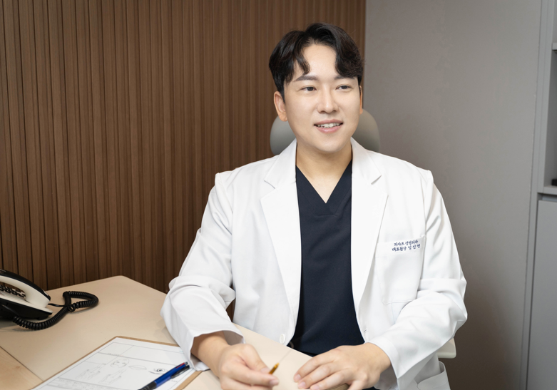 Gangnam Lower Blepharoplasty: 3 Important Precautions You Must Know Before Visiting the Clinic - PIAF Clinic image 1