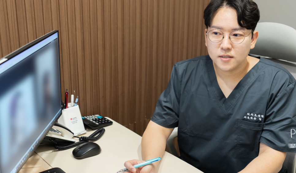 Types of Eyelid Surgery? The Decisive Reason You May Regret Choosing Based on Reviews Alone image 4