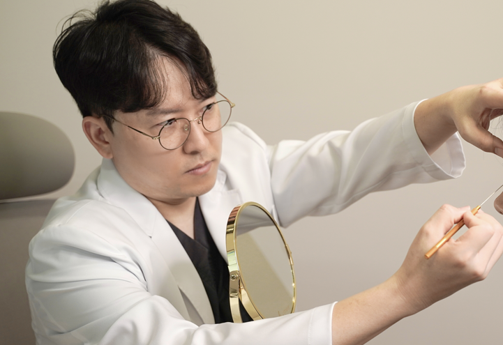 If you're worried about acne and pores, read this: Jamsil Naru Dermatology image 6