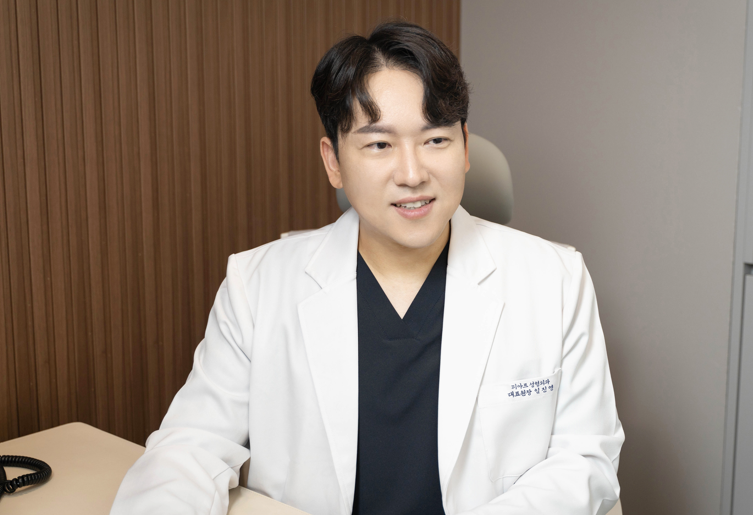 중년눈성형, 처진 눈꺼풀 때문에 고민이시죠? - 피아프의원 관련 이미지 1