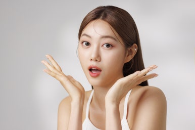 How to Use Double Eyelid Tape Properly image 3
