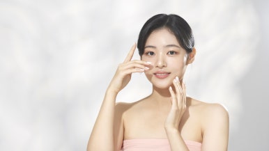 How to Use Double Eyelid Tape Properly image 6