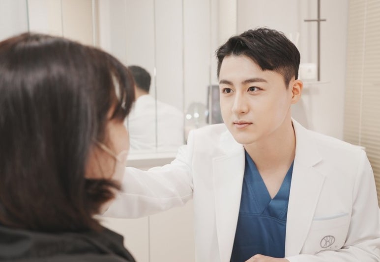 Does Lower Eyelid Fat Repositioning Make Your Aegyosal Disappear? - Dr. Kim Hyun-jo’s Answer image 2