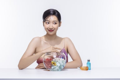 눈가주름 필수! 아이크림 올바른 사용 방법 관련 이미지 2