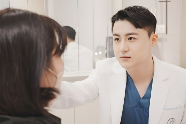The Effects of a Forehead Lift in Your 20s? A Comprehensive Summary by Director Kim Hyun-jo image 13